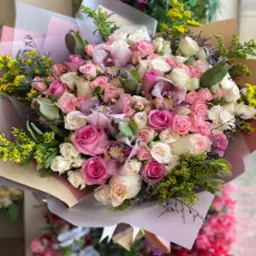Mixed Pink Flowers Bouquet
